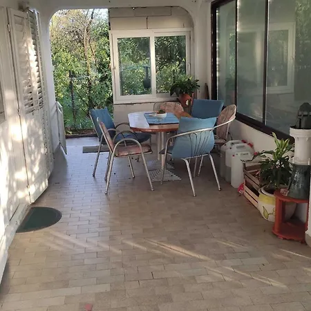 Eva- One Bedroom With Terrace